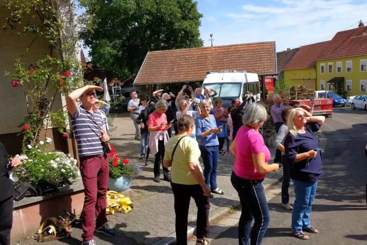 Das halbe Dorf ist zugegen &ndash; und noch viele G&auml;ste mehr.