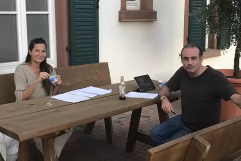  Alexandra Kamp und Miguel Abrantes Ostrowski in Deidesheim. 