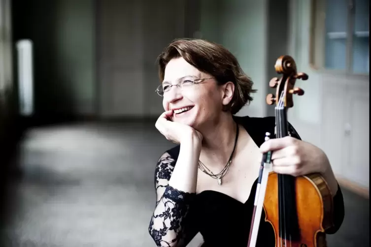 In Pirmasens ist Antje Weithaas durch ihre Konzerte mit dem Euroclassic-Festivalorchester gut bekannt. 