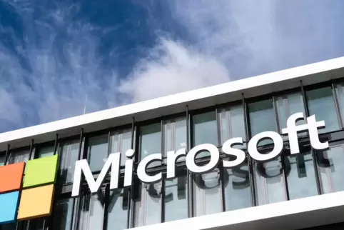 Der Auftrag zum Aufbau eines Cloud-Systems war im Oktober an Microsoft gegangen, obwohl Amazon als Favorit gegolten hatte. 
