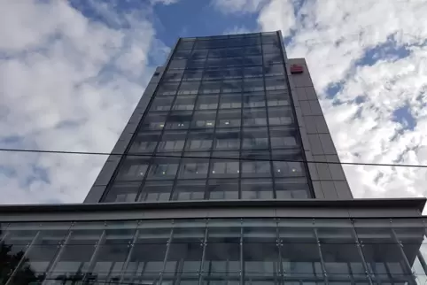 Sparkassenturm am Ludwigsplatz in Ludwigshafen. 
