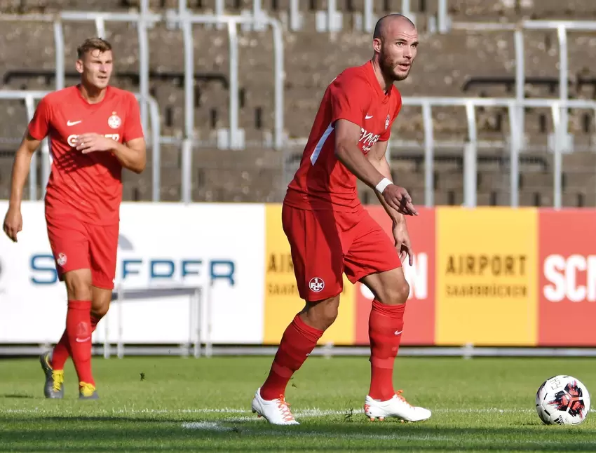 Ist am 7. September vom FCK zum FSV Zwickau gewechselt: Manfred Starke (am Ball).