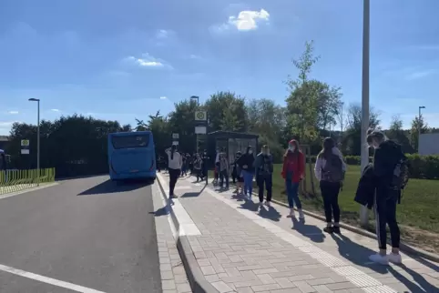 Die Schüler der IGS würden die Abstandsregeln gut einhalten, lobte Schulleiter Thomas Höchst. Aber Abstand lässt sich nicht über