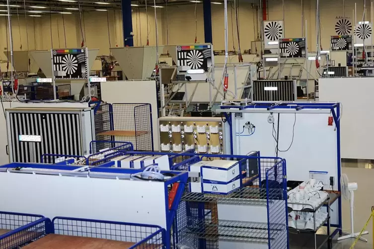 In der Produktion wurden die Mitarbeiter phasenweise in zwei Gruppen unterteilt, um ein m&ouml;gliches Ansteckungsrisiko zu verringer