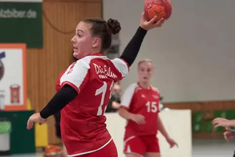 Celina Weschenfelder steuerte im Heimspiel gegen Budenheim fünf Tore zum 32:22-Sieg bei. 