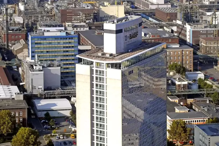 Prägte lange das Stadtbild: das Friedrich-Engelhorn-Hochhaus. 