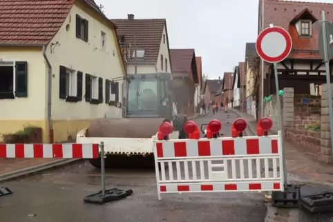 So sah es noch vor einem Jahr in Busenberg aus. Ende Oktober, schätzt der Ortsbürgermeister, könnte Abschluss sein. 