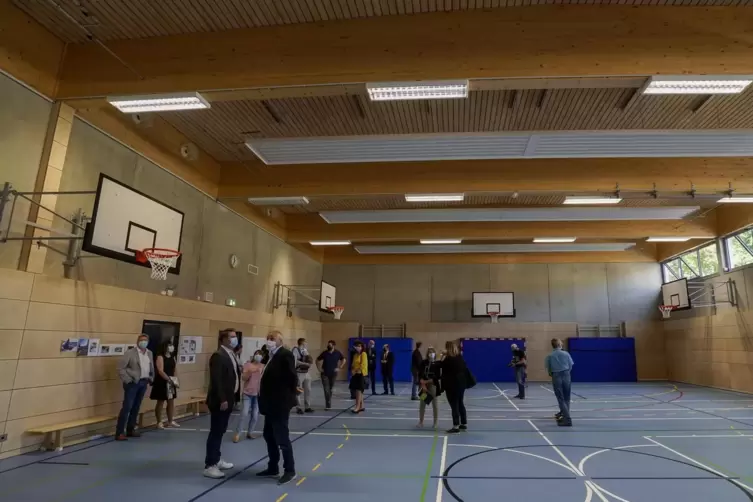 In kleinem Rahmen wurde der knapp drei Millionen Euro teure Neubau am Freitag seiner Bestimmung &uuml;bergeben.