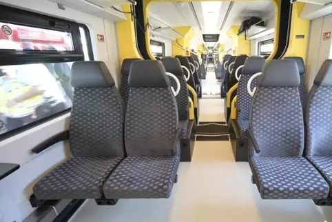 Die Inneneinrichtung des Mireo (Foto) macht einen deutlich freundlicheren Eindruck als die in den alten Triebwagen der Baureihe 
