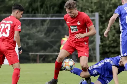 Durfte wieder mal für die U21 ran: Luca Jensen (am Ball). 