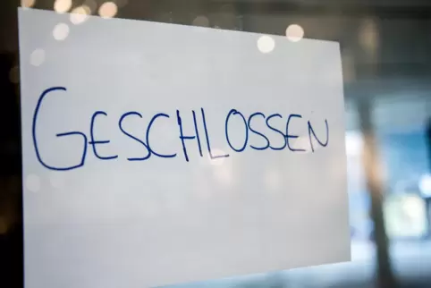 Eigentümer und Makler warten offenbar lieber auf einen neuen Mieter aus dem Einzelhandel, um leerstehende Ladenlokale zu vermark