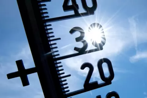 Nachts soll es örtlich auf bis zu 7 Grad Celsius abkühlen.
