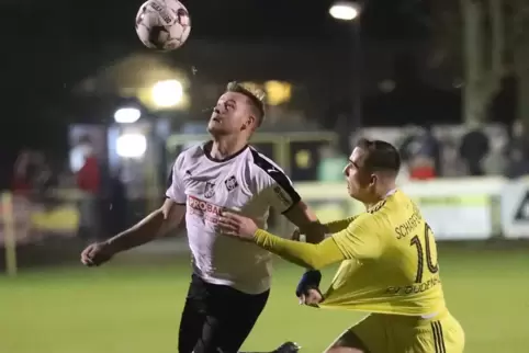 Sehen uns Samstag: Dudenhofen (gelb) und die Arminia.