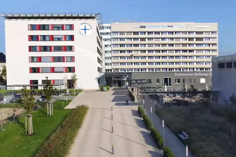 Das Diakonissen-Stiftungs-Krankenhaus soll am Eingang ein Kunstwerk bekommen.