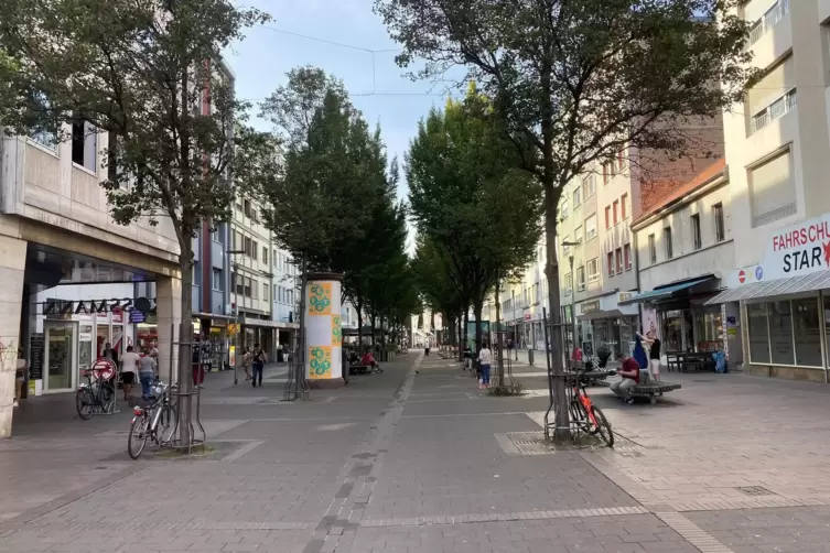 Sackgasse Bismarckstraße: Welche Zukunft haben die dortigen Geschäfte, wenn das Rathaus-Center abgerissen wird?