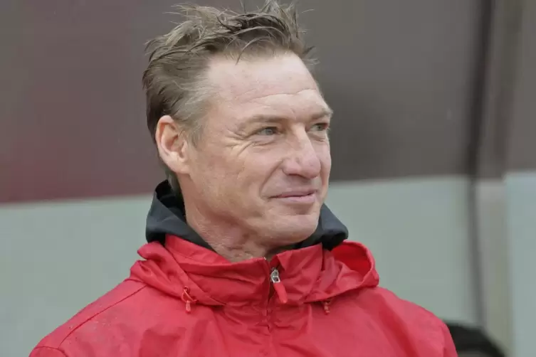 ZU gutmütig für die Verbandsliga-Mannschaft des SV Phönix Schifferstadt: Trainer Michael Drese.