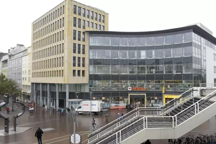 Was wird aus der Müller-Filiale am Rathausplatz?