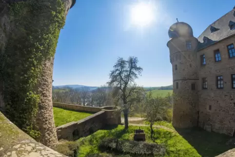 Gefeiert wird auf der Burg Lichtenberg.