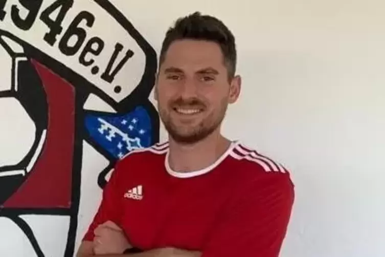Andreas Persohn l&ouml;ste w&auml;hrend der Vorbereitung Michael Schulze-Bodes beim TuS Dirmstein ab. 