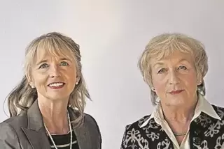 Gabriele Engel (links) und Ursula Klotmann praktizieren als systemische Therapeutinnen in Neustadt.