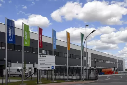 18.000 Quadratmeter Nutzfläche: das Zentrallager für technisches Material in Frankenthal.