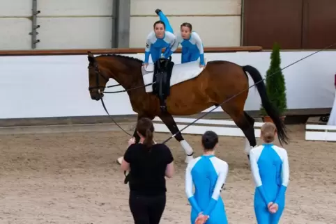 Das Festival der Pferde soll alle Facetten des Pferdesports abdecken, dazu gehört das Voltigieren. Der Voltigierclub Homburg, hi