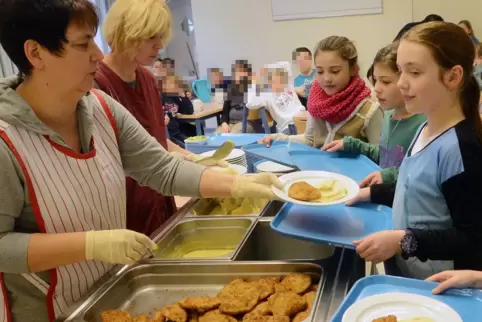 Die Heinz-Sielmann-Schule ist eine der Schulen in Neustadt, wo Mittagessen angeboten wird. 