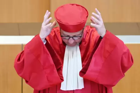 Das Markenzeichen der höchsten deutschen Richter, die ihren Sitz in Karlsruhe haben: die roten Roben.