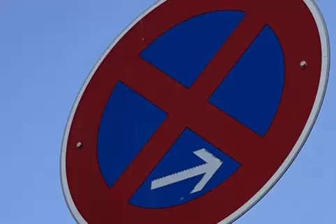 In der Hintergasse und in der Leininger Straße sollen Schilder versetzt werden. 