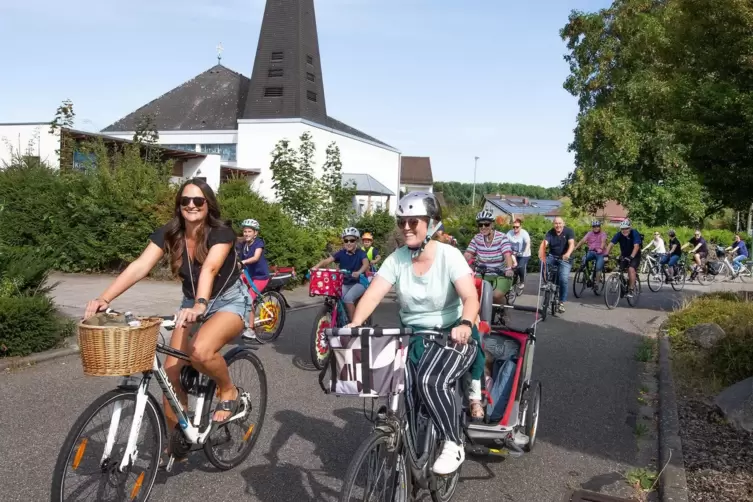 Sie fordern bessere Bedingungen für Verkehrsteilnehmer ohne Auto: die Lingenfelder Dorfradler. 