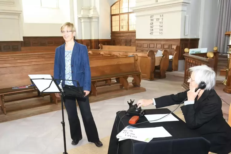 Orgelsommer in der Paulskirche mit Christiane Michel-Ostertun (links) und Eva Martin-Schneider.