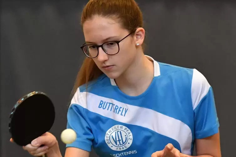 Die 13-Jährige Anna-Sophie Ebert ist das Nesthäkchen im VfL-Frauenteam. 