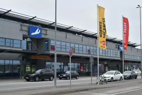 Das Terminal-Gebäude des Flughafens Saarbrücken-Ensheim.
