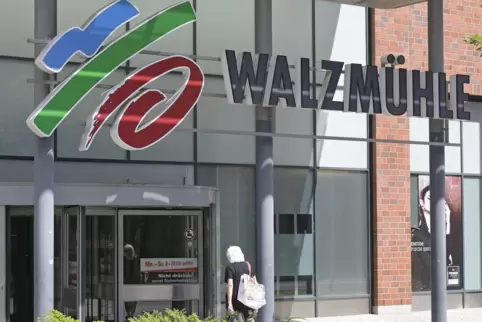 Das Einkaufszentrum Walzmühle gehört Pro Concept, der Büroteil auf der Hinterseite des Gebäudes seit 2019 kanadischen Investoren