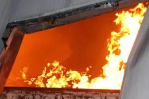 Lichterloh brannte am Donnerstagmorgen die Wertstoffhalle bei Süd-Müll. Lichterloh brannte am Donnerstagmorgen die Wertstoffhalle bei Süd-Müll.