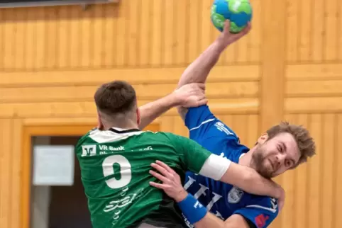 Prominenter Zugang am Dom: Arik Weber, hier noch für die Südpfalz-Tiger am Ball. 