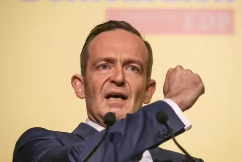 Volker Wissing hält für naiv, wer die Wirtschaftskrise durch Corona schon überwunden sieht: „Wir stecken wahrscheinlich noch gar