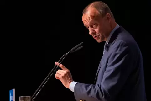 Friedrich Merz will hoch hinaus. Redet er sich derzeit um Kopf und Kragen? 