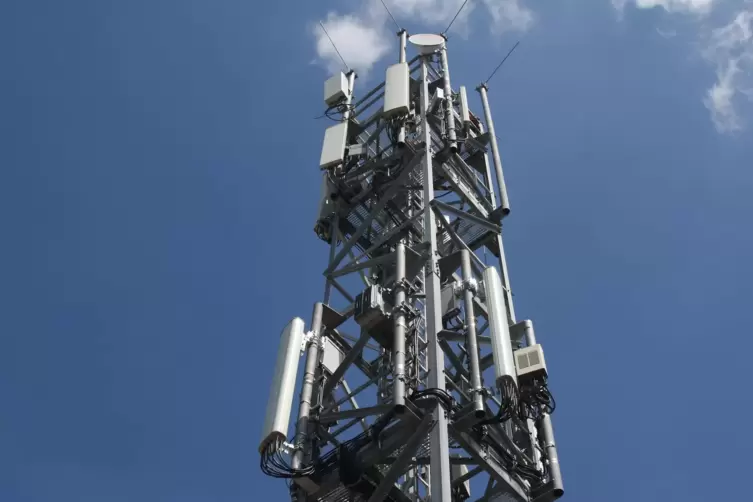 Mit neuen 5G-Anlagen wurde das Mobilfunknetz im Kreis Germersheim aufgerüstet. 