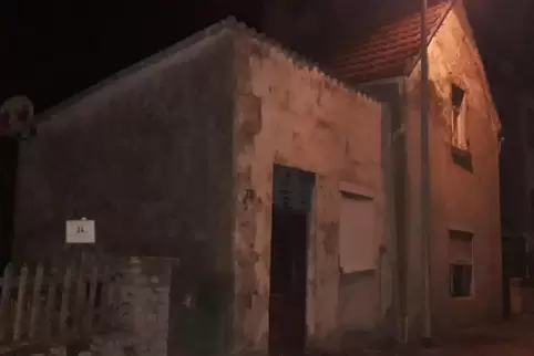 Das schaurige „Bäckerhaus“ in der Limbacher Straße in Wörschweiler verfällt seit Jahren. Das schaurige „Bäckerhaus“ in der Limbacher Straße in Wörschweiler verfällt seit Jahren.