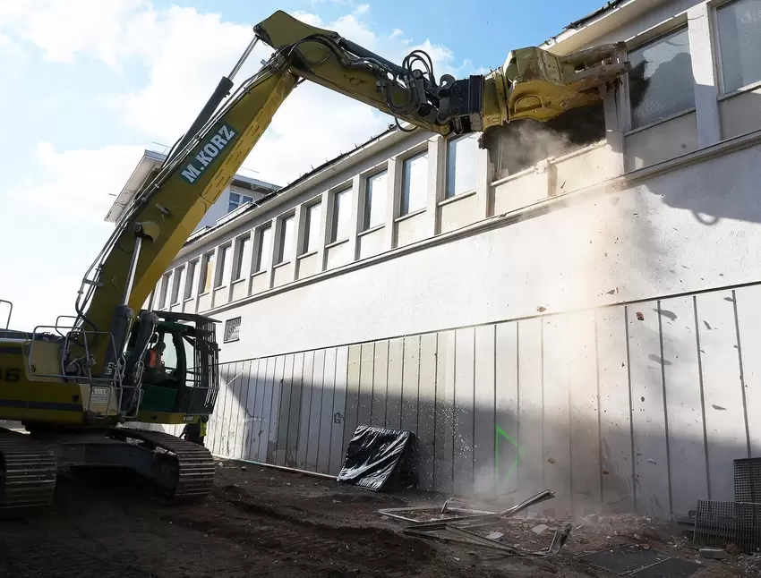 Sechs Wochen sind für den Abriss der früheren Kaufhalle veranschlagt.