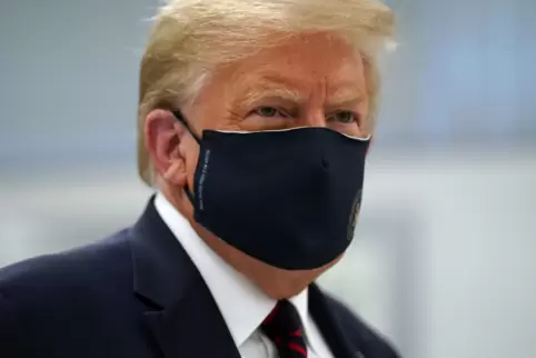 Donald Trump macht sich gerne über das Tragen von Masken lustig. 