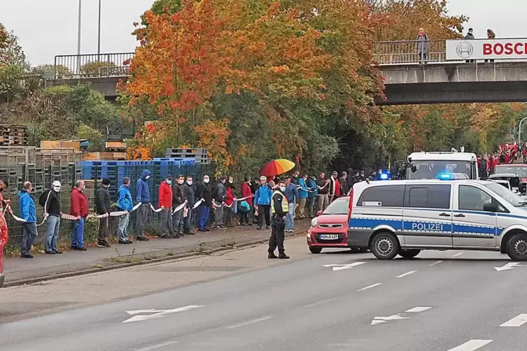 Demonstration an der Bundesstra&szlig;e 423. 