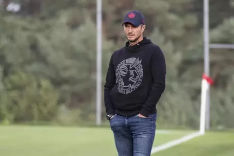 Nach der erzwungenen Spielpause will er mit seinem Team den dritten Sieg in Folge landen: Alexander Bugera (FCK-II-Trainer).