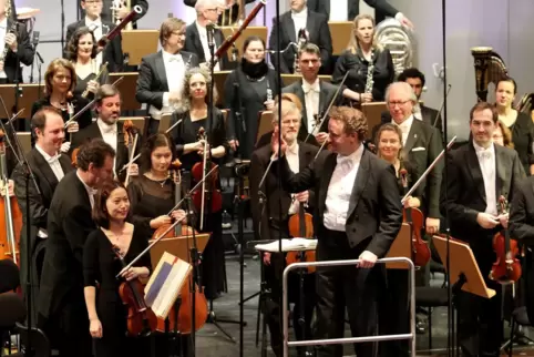 Auch die Deutsche Staatsphilharmonie beteiligt sich mit ihrem Chefdirigenten Michael Francis an dem Festival.