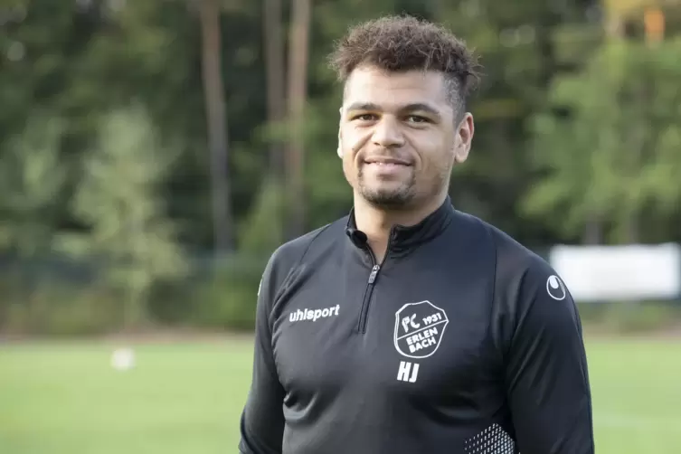 Heraldo Jorrin (Spielertrainer des FC Erlenbach) 