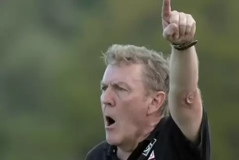 Erkannte bei seiner Elf zu viel Respekt: Arminen-Trainer Ralf Gimmy. 