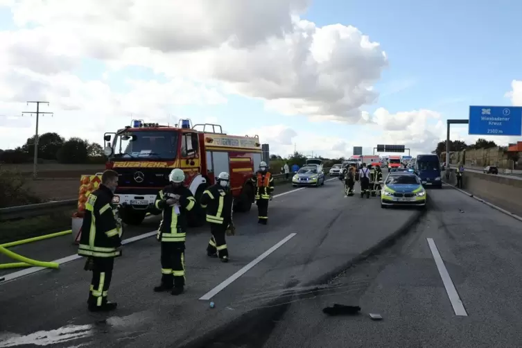 Ein mutmaßlich illegales Autorennen auf der A66 bei Hofheim endete tödlich. 