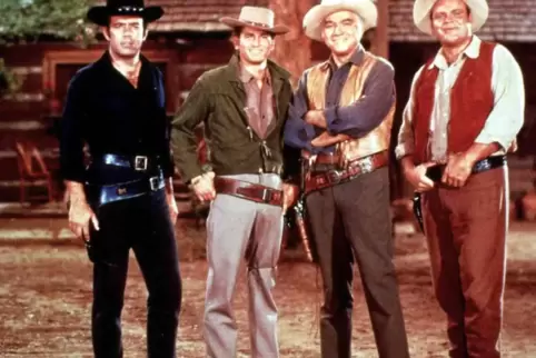 Die vier von der Ponderosa (von links): Adam (Pernell Roberts), Little Joe (Michael Landon), „Pa“ Ben (Lorne Greene) und „Hoss“ 
