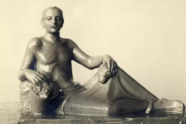 Die beiden gew&uuml;nschten Figuren waren von Bildhauer Ottmar Schrott-Vorst schon entworfen. 